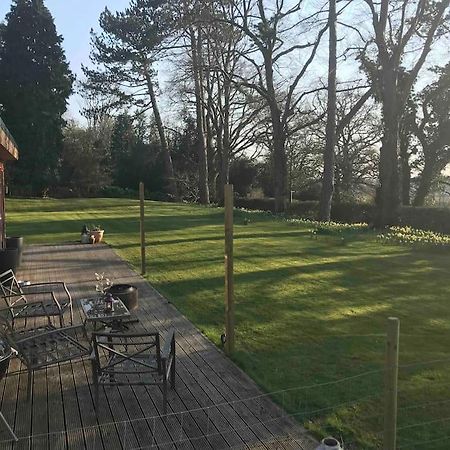 Log Cabin Rural Retreat In Beautiful Countryside Lapworth Bagian luar foto